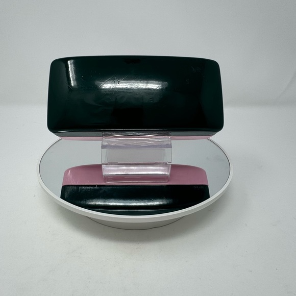 Kate Spade Glasses Case With Cloth - Picture 3 of 5